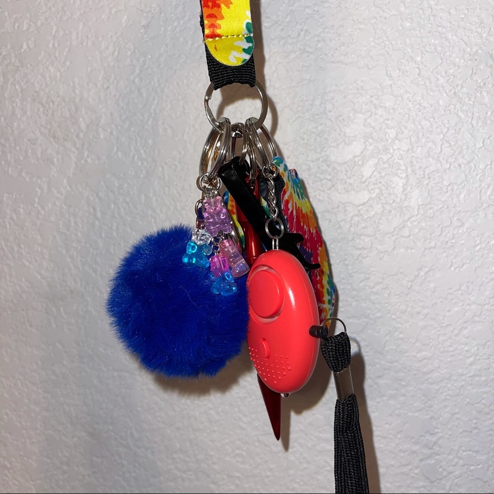 Self Defense Keychain - Picture 3 of 5